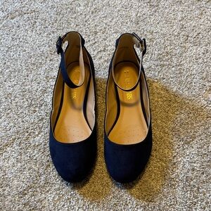Dream Pairs Low Wedge Shoe